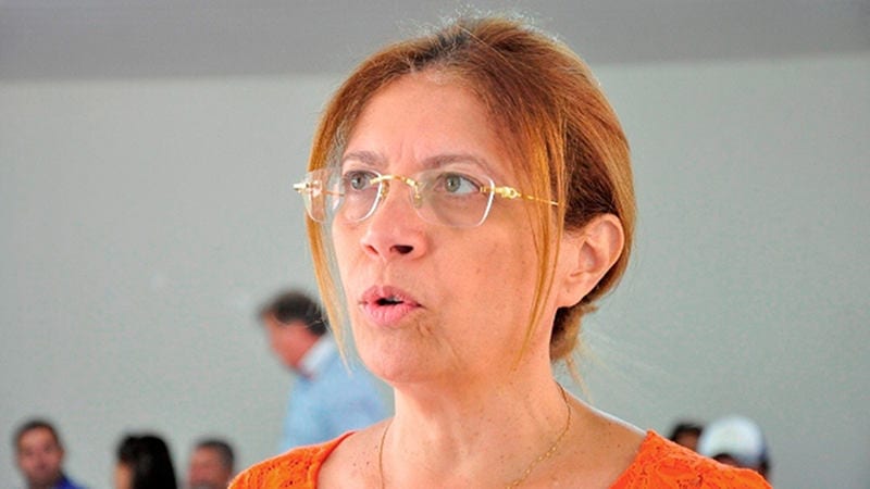 João Azevêdo exonera ex-prefeita de Cajazeiras da Secretaria Executiva de Assistência Social