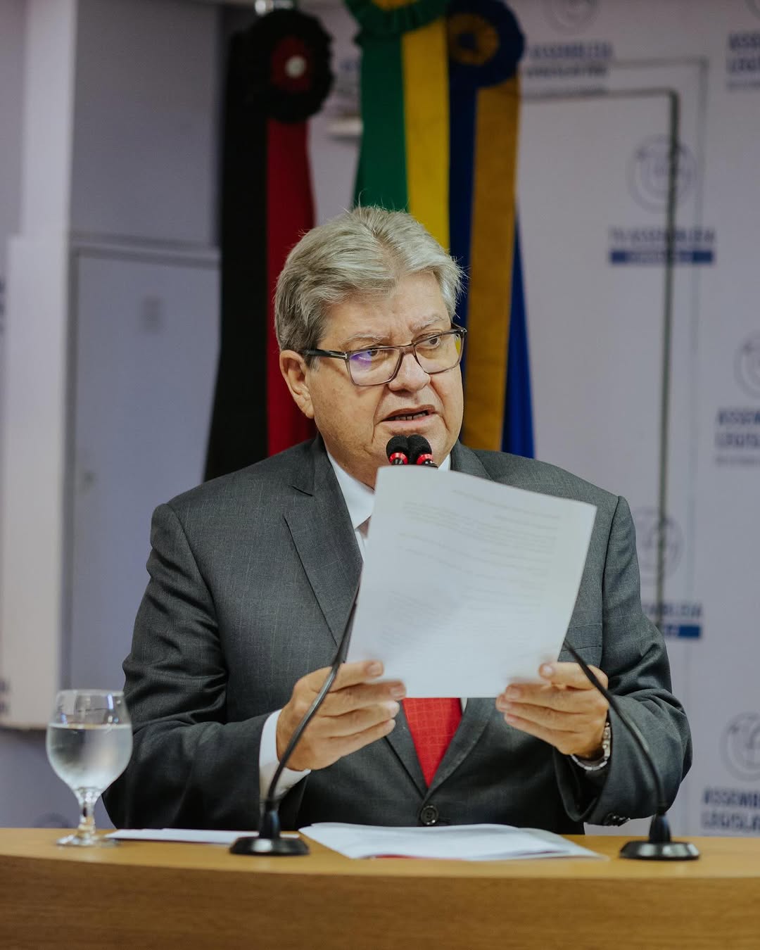 João Azevêdo descarta antecipação de debate sobre chapa para 2026: "Política se faz com diálogo"