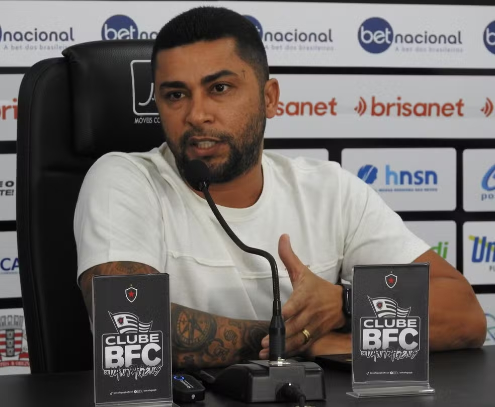 Afonso Guedes deixa vice-presidência do Botafogo-PB e fala sobre futuro do clube e carreira