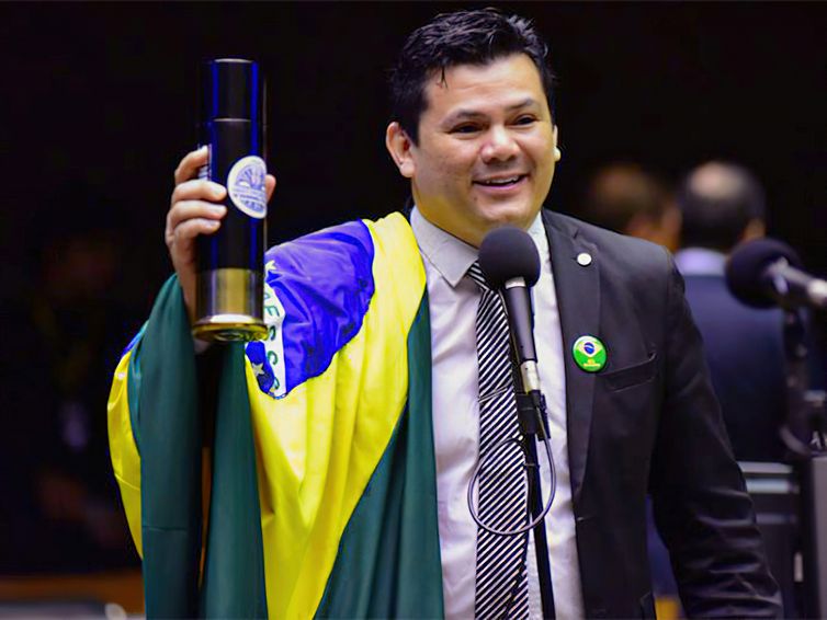 Deputado do PL diz que 'exagerou' e pede desculpas após desejar morte de Lula em discurso