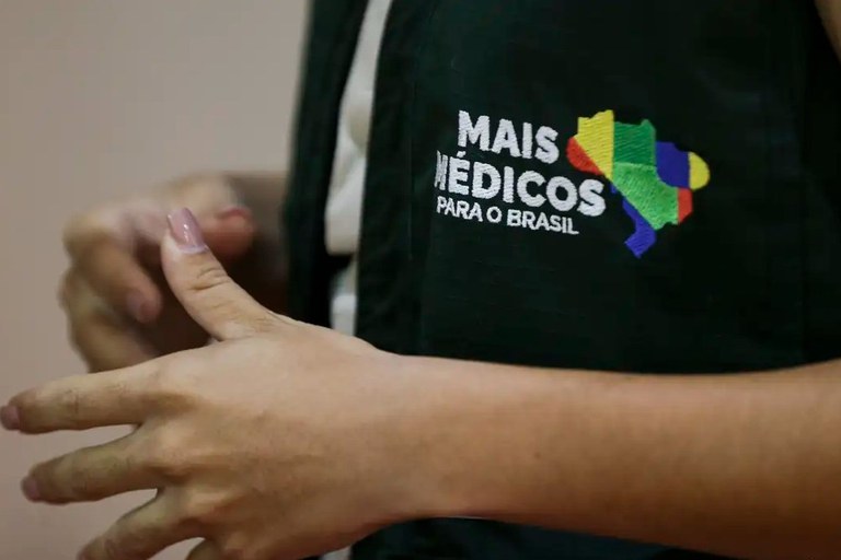Mais Médicos abre 46 vagas na Paraíba com salário de R$ 14 mil; veja cidades