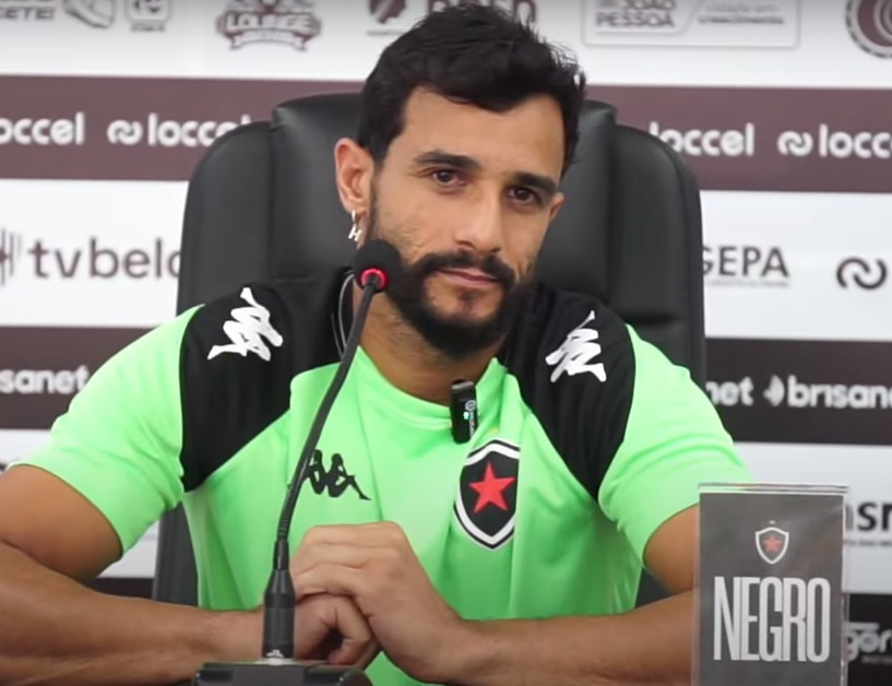 Botafogo-PB divulga boletim sobre Henrique Dourado após saída precoce contra o Retrô