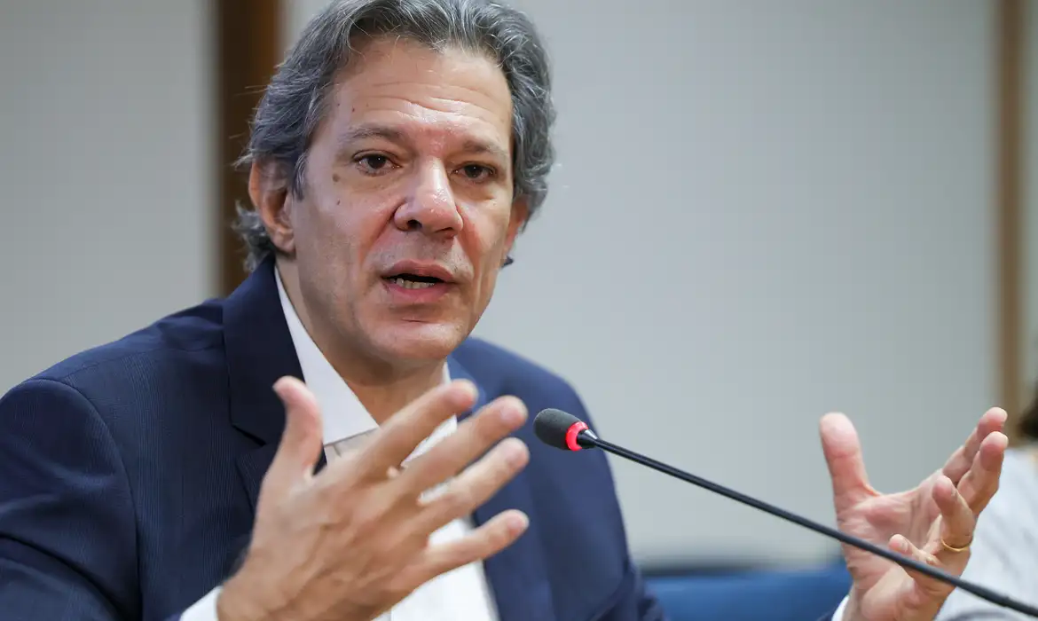Audiência com Haddad na Câmara é encerrada após bate-boca com Nikolas e acusações de "molecagem"