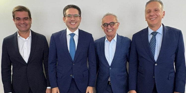 Após encontro com Cícero e Aguinaldo, Hugo garante que grupo governista segue unido