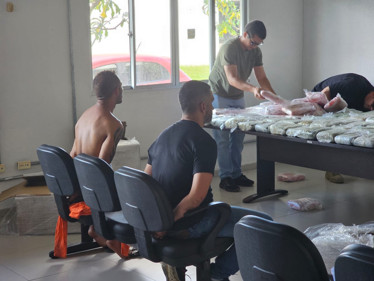 Polícia apreende maconha avaliada em R$ 1 milhão no bairro do Bessa, em João Pessoa