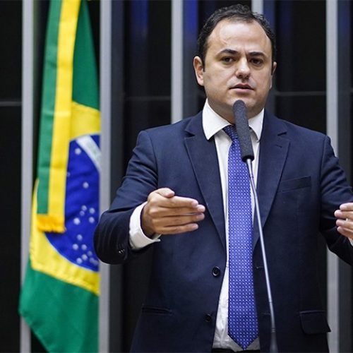 Parlamentares decidem suspender mandato de Glauber Braga; veja como votaram os paraibanos