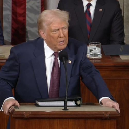 Trump volta a citar o Brasil como exemplo de país a ser taxado