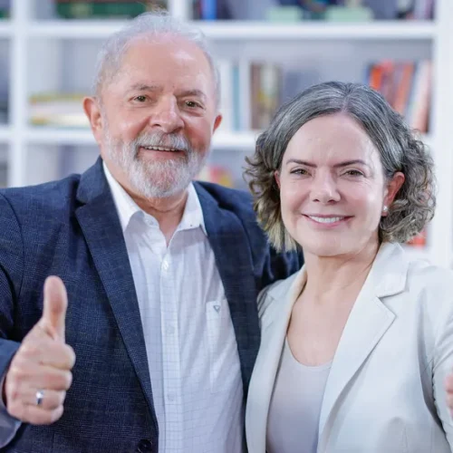 Lula anuncia Gleisi Hoffmann para articulação política do governo