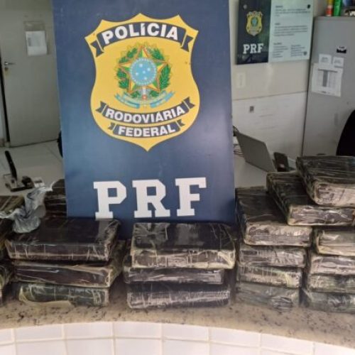 PRF encontra 45 kg de cocaína em Hilux que seguia para João Pessoa
