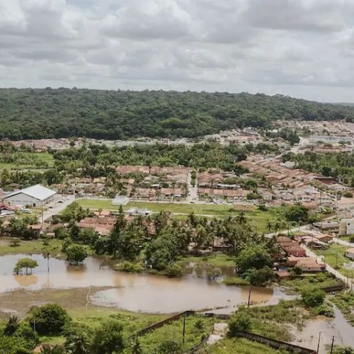 Leo Bezerra diz que prefeitura vai reformar casas atingidas pelas chuvas em João Pessoa
