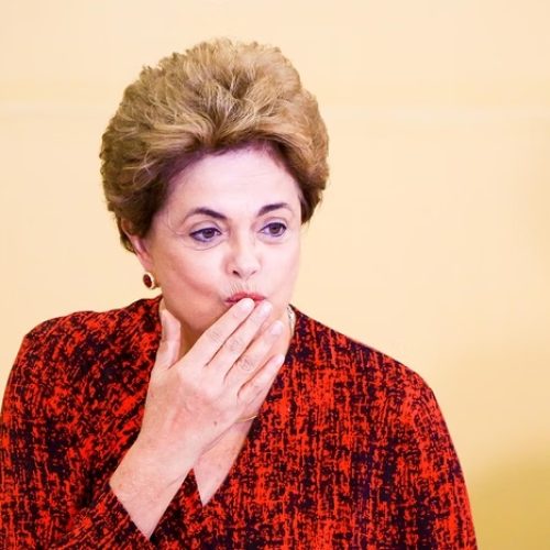 Comissão concede anistia política a Dilma com indenização de R$ 100 mil