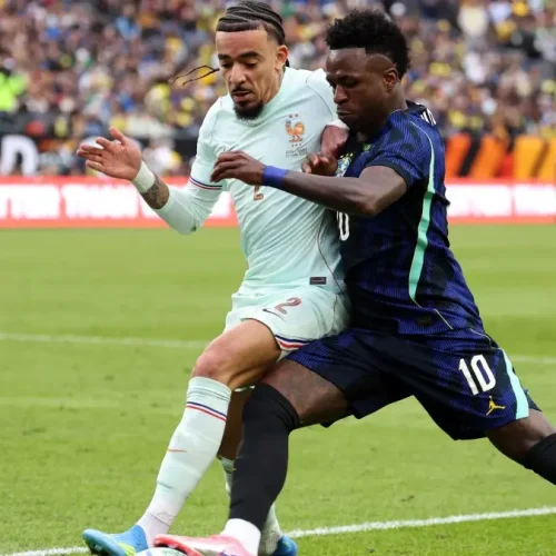 Brasil perde para a França em amistoso antes da Copa do Mundo