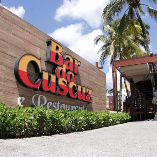 Ministério Público da Paraíba investiga Bar do Cuscuz por lançamento de esgoto no mar