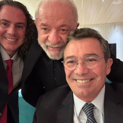 Jantar com Lula, Veneziano e Vital do Rêgo ocorre fora da agenda oficial e repercute em Brasília