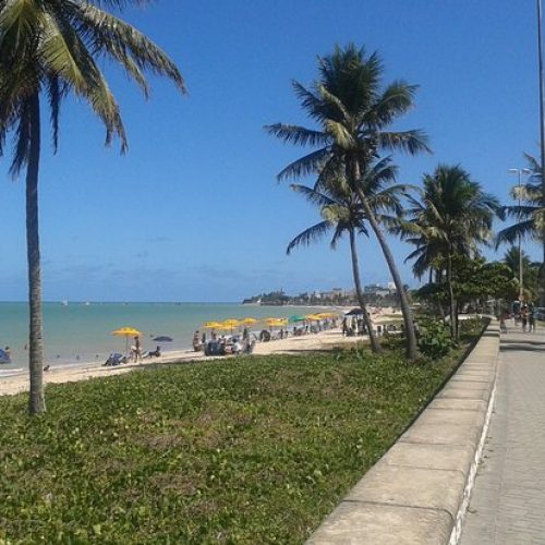 Homem morre afogado na praia de Manaíra, em João Pessoa