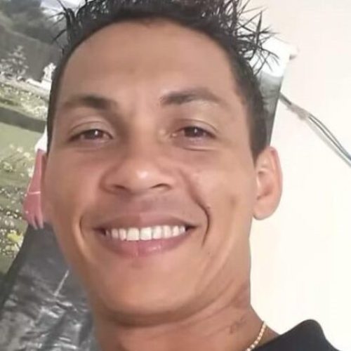 Homem surta, ateia fogo na própria casa e morre ao tentar atravessar BR-230