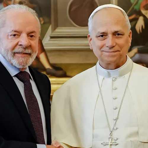 Lula se encontra com Papa Leão XIV: “Conversamos sobre religião, fé e Brasil”