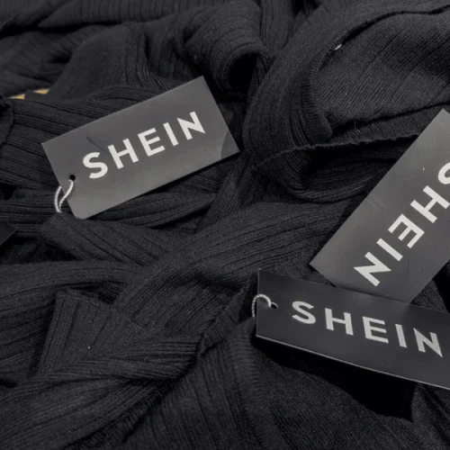 Shein é investigada por “design viciante” e produtos ilegais