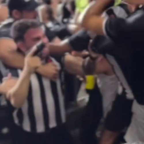 Torcedor do Botafogo-PB saca arma no meio da torcida após título do Paraibano no Almeidão