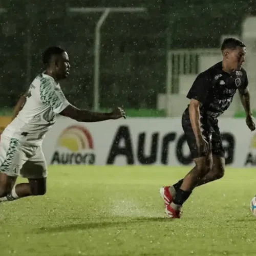 Sob muita chuva, Sousa vence Botafogo-PB pela Copa do Nordeste