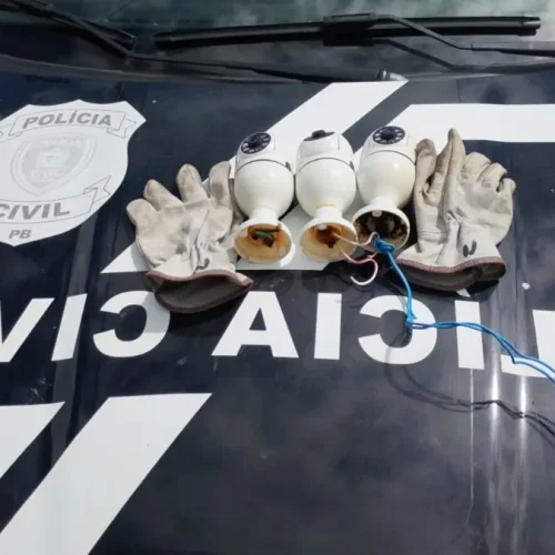 Polícia Civil desativa câmeras clandestinas do tráfico na Escadaria da Penha, em João Pessoa