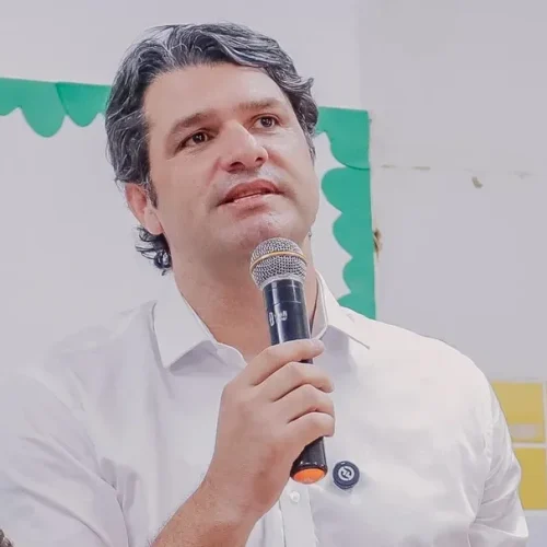 Prefeito determina operação de fiscalização na Orla de João Pessoa após novo caso de poluição