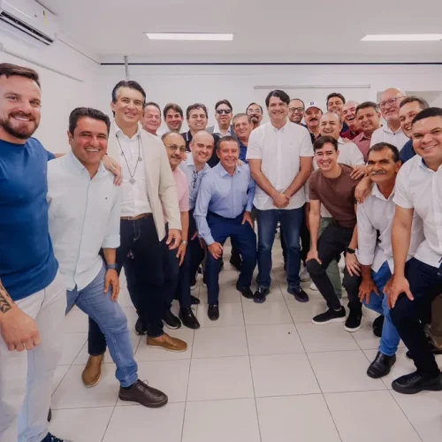 Prefeito de João Pessoa busca alinhamento com Câmara em meio a rearranjo político