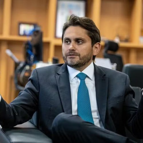 Ministro das Comunicações pede demissão após denúncia da PGR