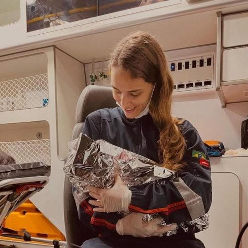 Bebê nasce dentro de ambulância do SAMU no Sertão da Paraíba