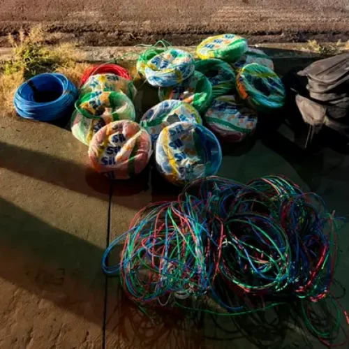 Suspeito de furtar fios no bairro Jardim Oceania, em João Pessoa, é preso após perseguição