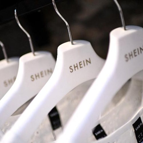 Ministro diz que é possível que governo Lula revogue a “taxa das blusinhas”