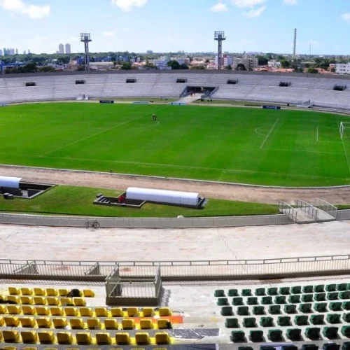 CBF altera horário de Botafogo-PB x Retrô na Série C por causa de troca de iluminação no Almeidão