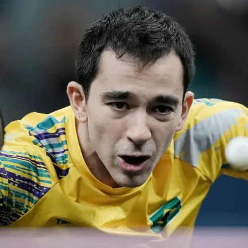 Hugo Calderano derrota líder do ranking e é campeão da Copa do Mundo de tênis de mesa