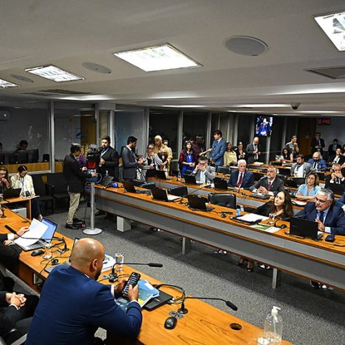 CPMI do INSS rejeita relatório que pedia indiciamento de “Lulinha” e ex-ministros de Lula e Bolsonaro