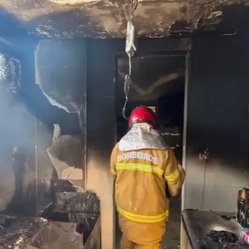 Incêndio atinge apartamento de prédio de 12 andares em Sousa, no Sertão da Paraíba