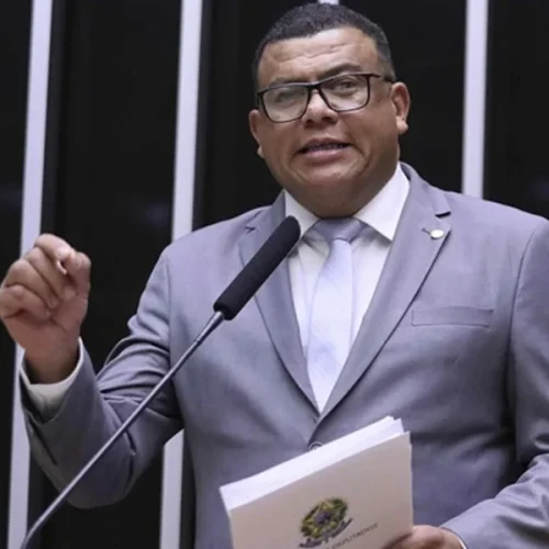 Deputado deu carteirada em garota de programa: “Sabe quem eu sou?”; veja vídeo