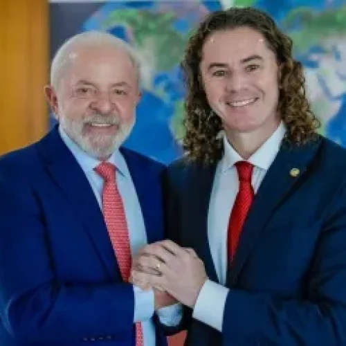 Lula grava vídeo para Veneziano e elogia senador paraibano
