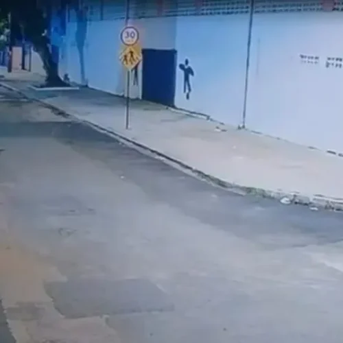 Em vídeo, homem confessa que matou namorada e pagou R$ 40 para queimar corpo, em João Pessoa; assista