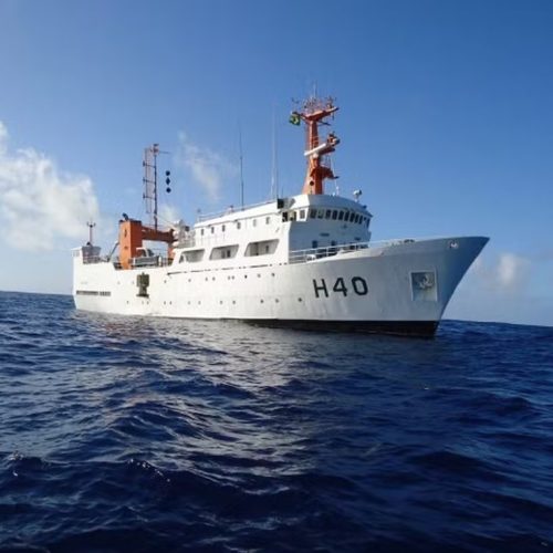 Navio “Antares” da Marinha do Brasil é aberto à visitação no Porto de Cabedelo