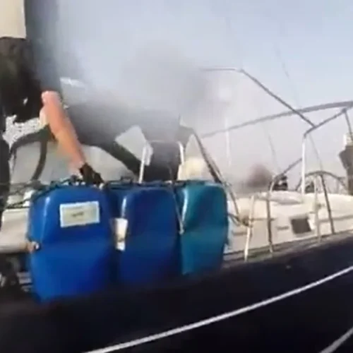 Espanha prende 2 brasileiros com meia tonelada de cocaína em veleiro; veja vídeo