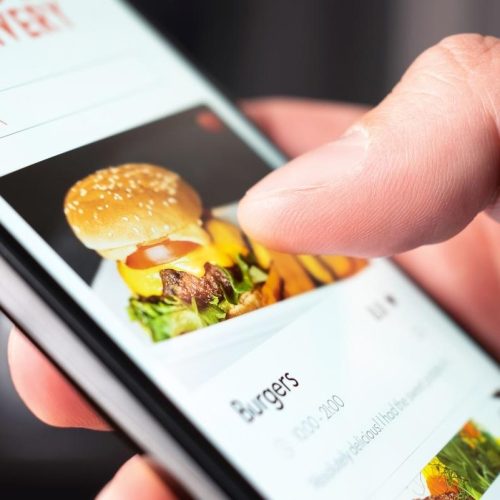 Consumidor poderá pedir apenas um item em apps de delivery na Paraíba, sem valor mínimo