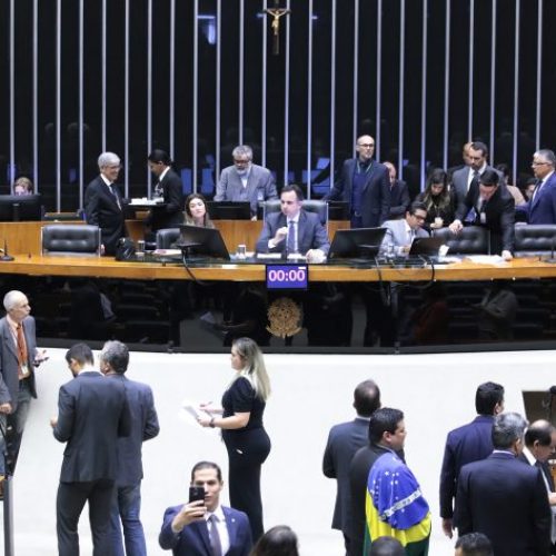 Na Câmara, urna eletrônica; no Senado, papel: veja como funcionam as eleições do Congresso