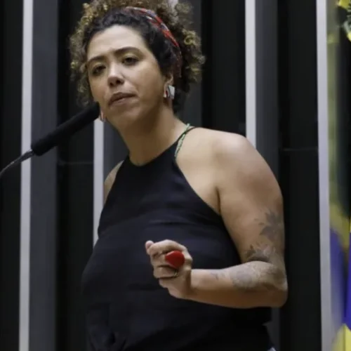 Após embates no Congresso, Hugo Motta suspende escolta de deputada do PSOL alvo de ameaças