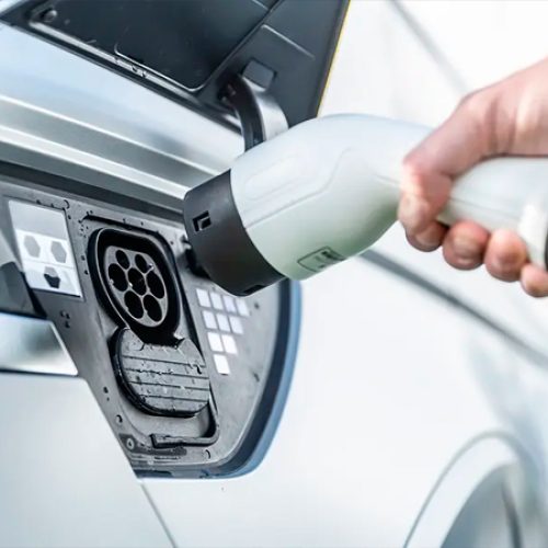 Governo renovou cota para importação de carros elétricos sem imposto para garantir ‘melhores preços’, diz ministro